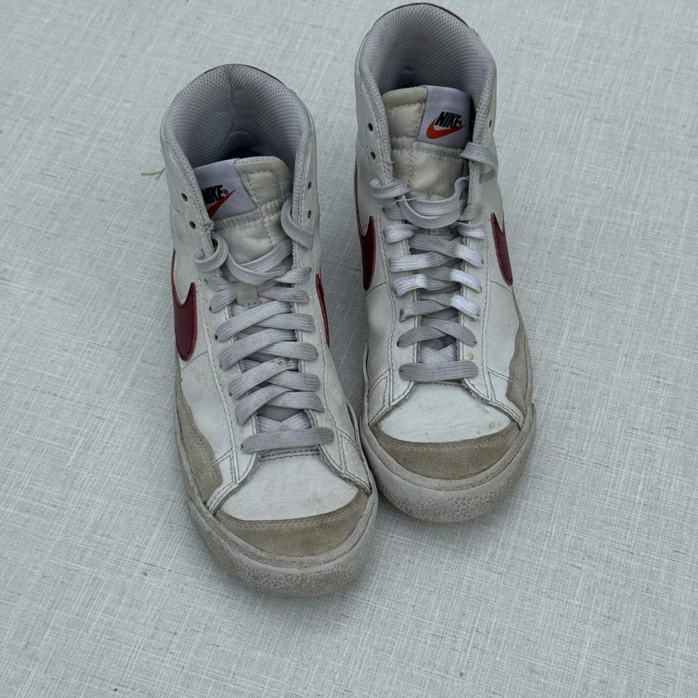 Nike Blazer Mid 77 Vintage‎ High Top Sneakers Shoes Red White Size 4.5Y Retro